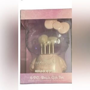 NIB Hello Kitty Impressions 6 Pc Makeup Brush Gift Set W/Container Matte Pink